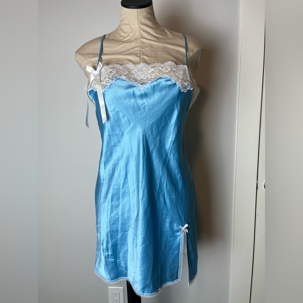 Vintage Y2K Victoria’s Secret Slip Dress Medium